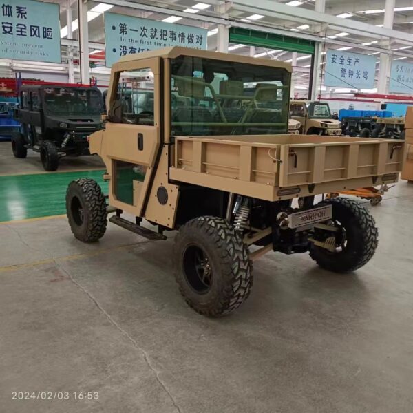 LW3C-UTV1000 996cc 3-Seat Enclosed Cabin UTV